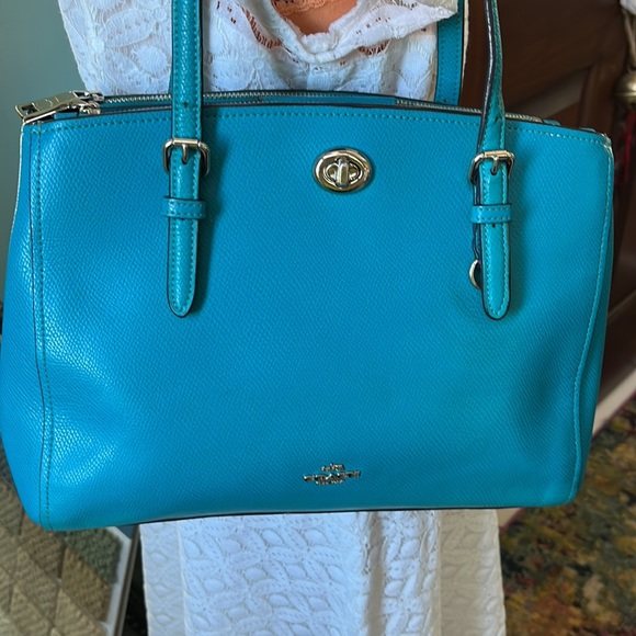 Coach EUC Aqua/ Teal plenty of pockets disc. style almost new condition - Picture 3 of 13